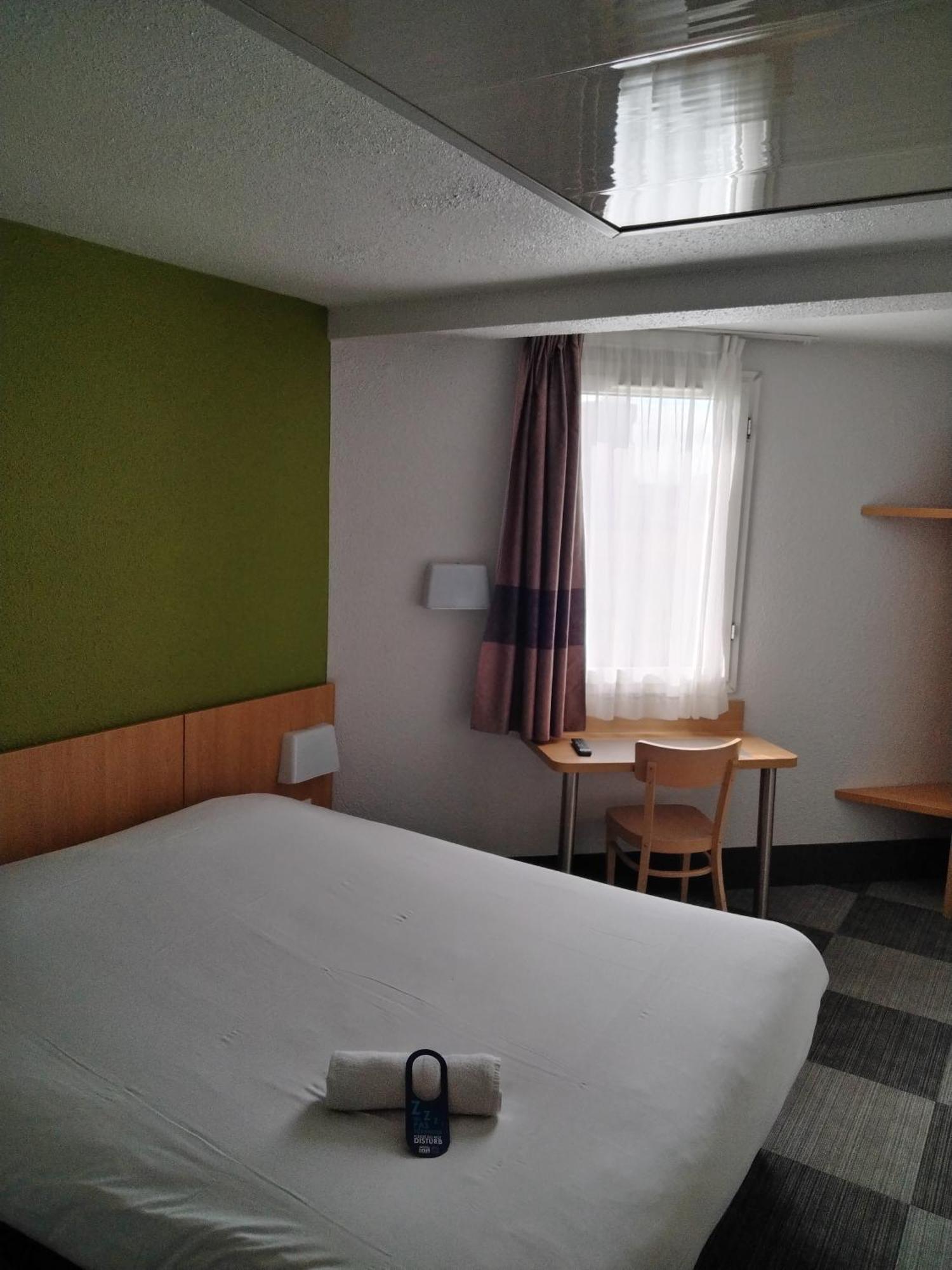 Hotel Inn Design Монлюсон Экстерьер фото