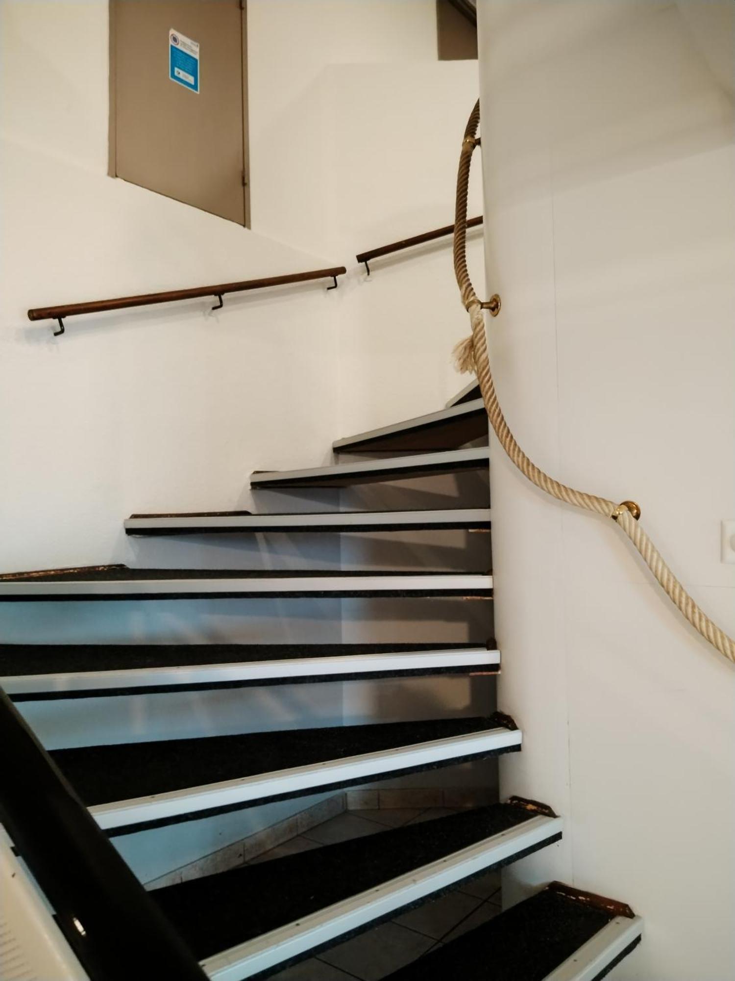 Hotel Inn Design Монлюсон Экстерьер фото